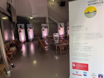 Frau-am-Meer_Ausstellung_02_Foto-Marlen-Melzow